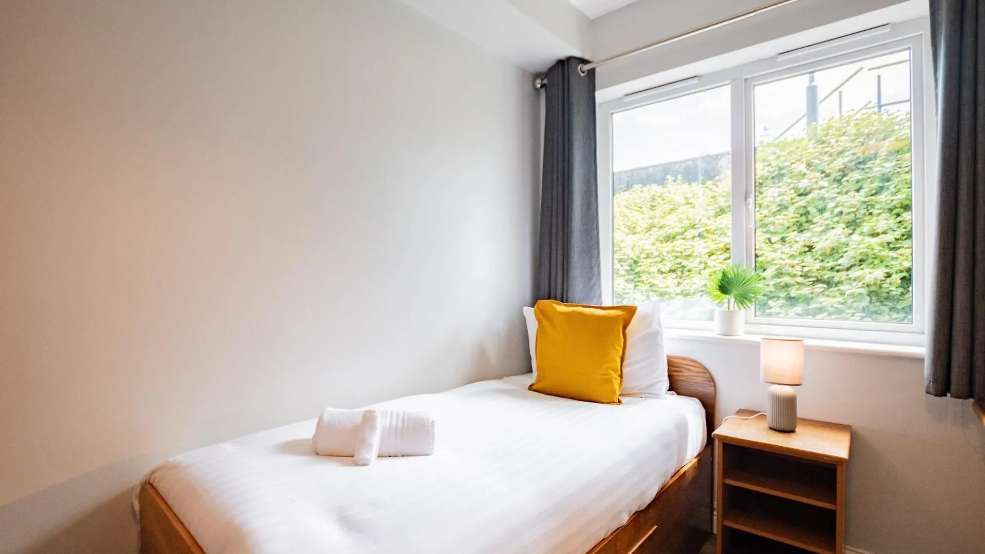 65 - Spacious Three Bed Apartment Galway 0*,  Ireland
